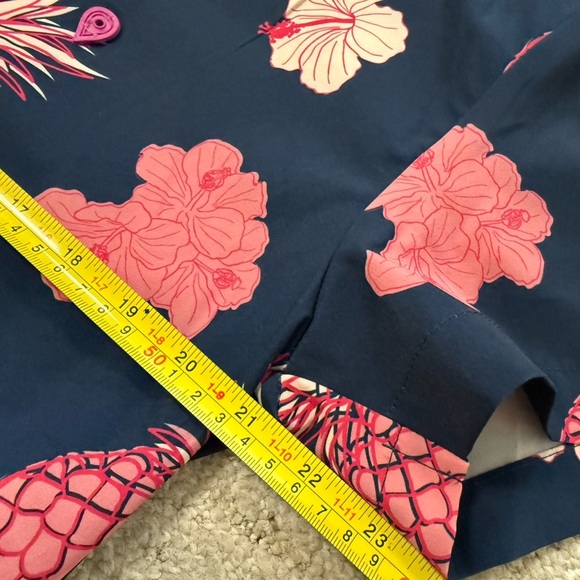 Sunset X Vine S Men's EUC/MINT condition Navy Shirt with Pink Pineapple Print - Picture 11 of 13